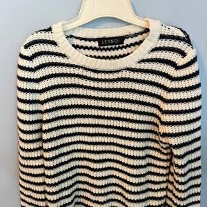LE3NO Navy White Striped Sweater Size Large Preloved